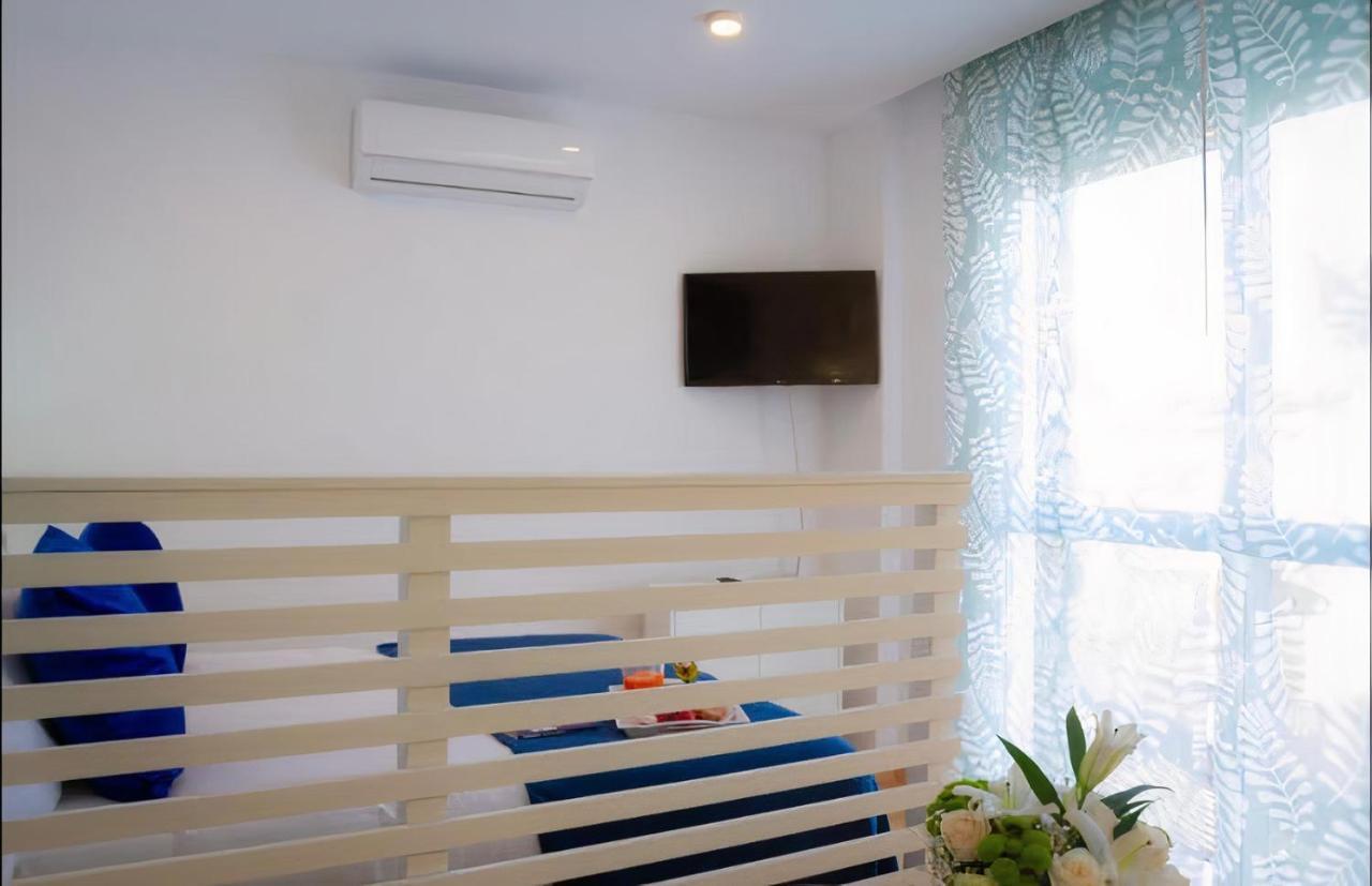 Estudio Junto A Plaza Merced Lägenhet